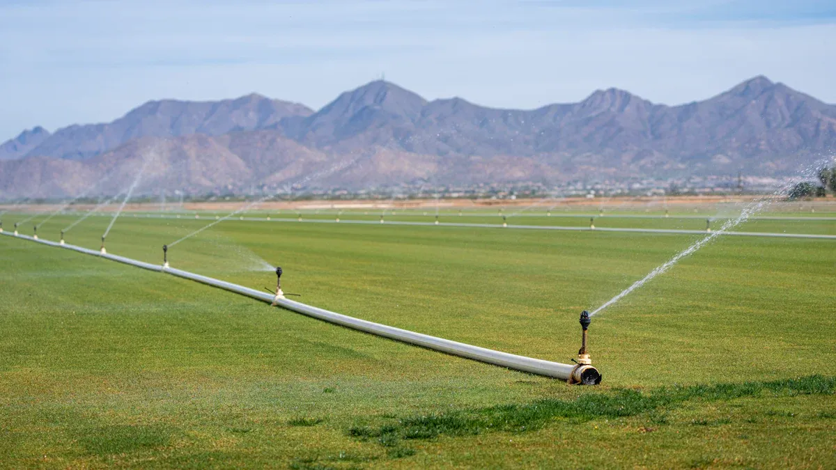 How Can You Select the Best Lawn Sprinkler for Large Areas